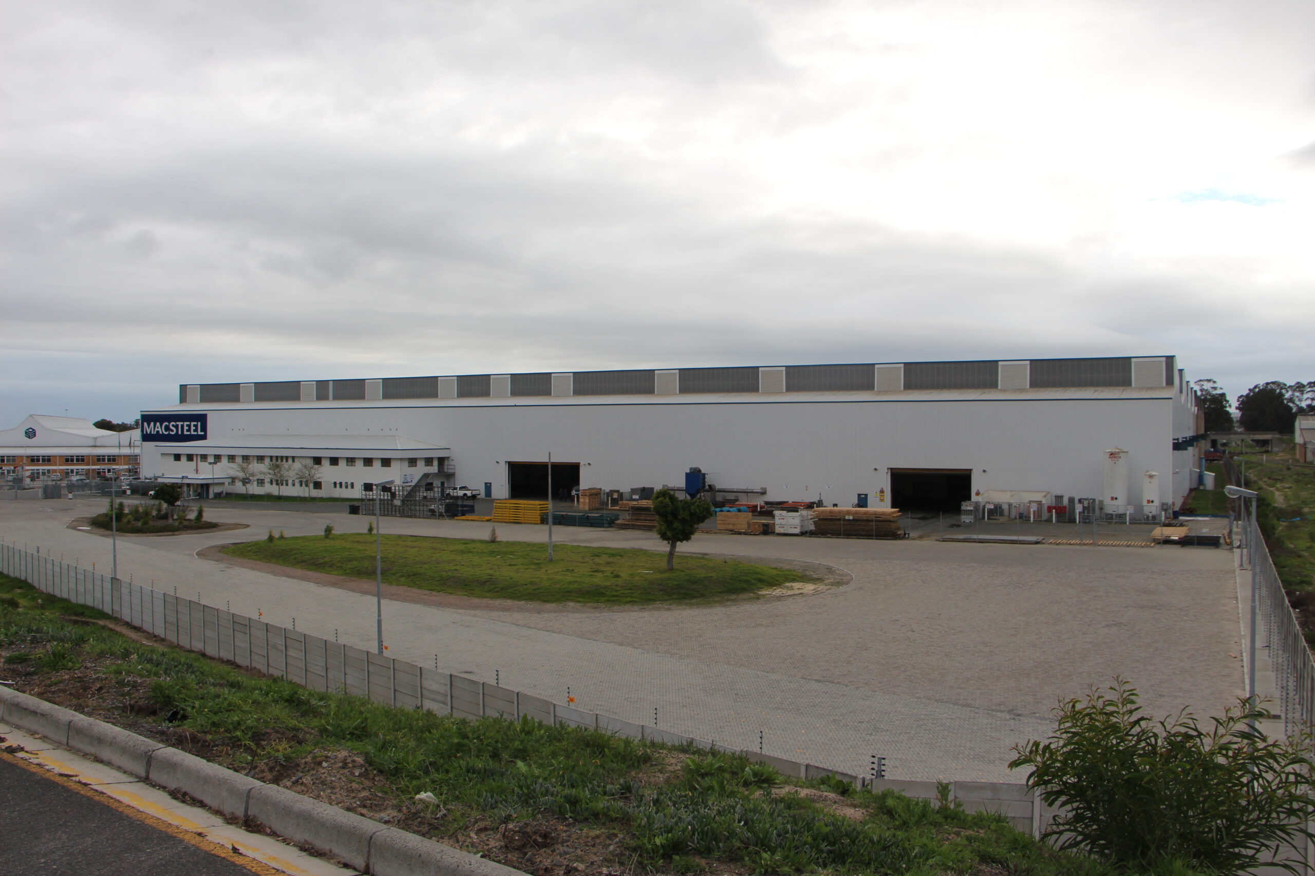 Roads & Civils: Macsteel Distribution Facility